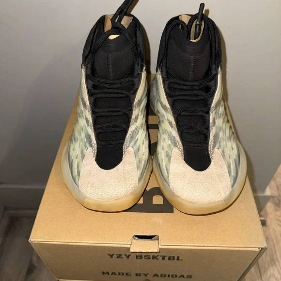 Yeezy Athletic Shoes in Black and Cream - Picture 3 of 8